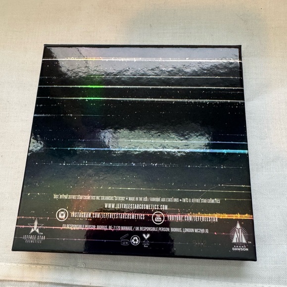 Jeffree Star Mini Controversy Palette - Picture 5 of 5